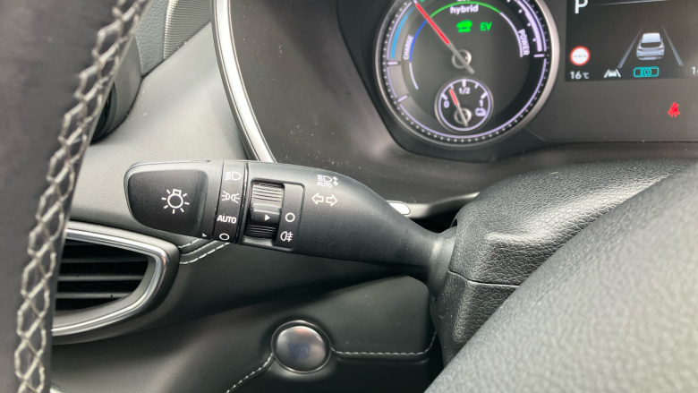 Hyundai SANTA FE 1.6 TGDi Hybrid Premium 5dr Auto Hybrid Estate